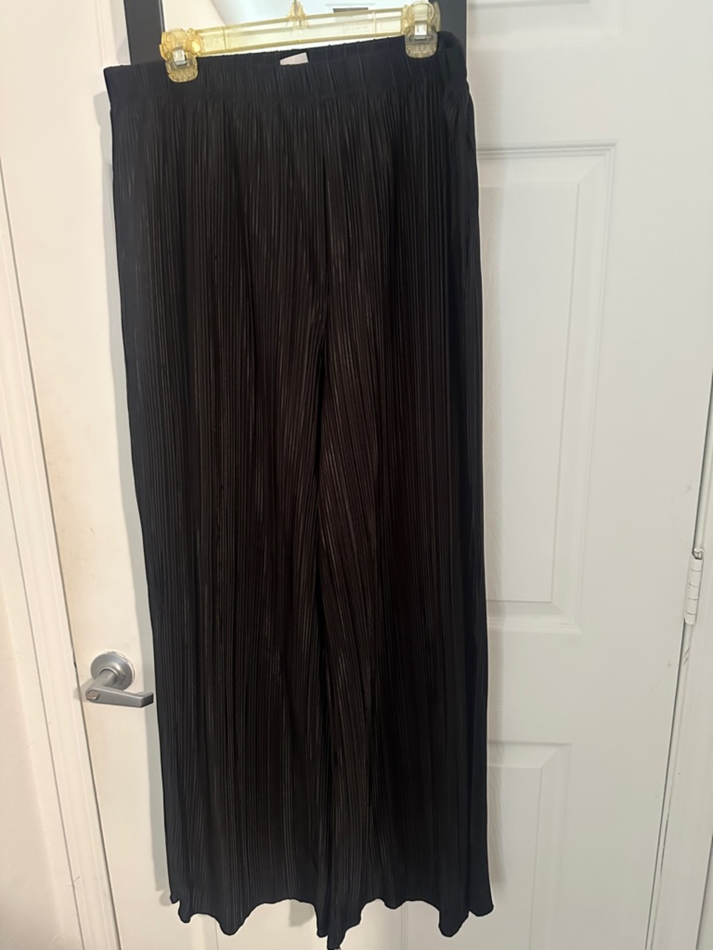 No Boundaries Black Pleated Wide-Leg Pants